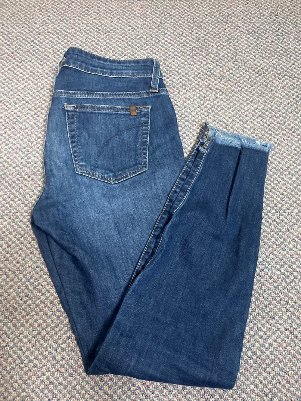 Joe's Dark Wash Skinny Ankle Jean size 28